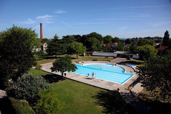 Greenbank Heated Outdoor Swimming Pool